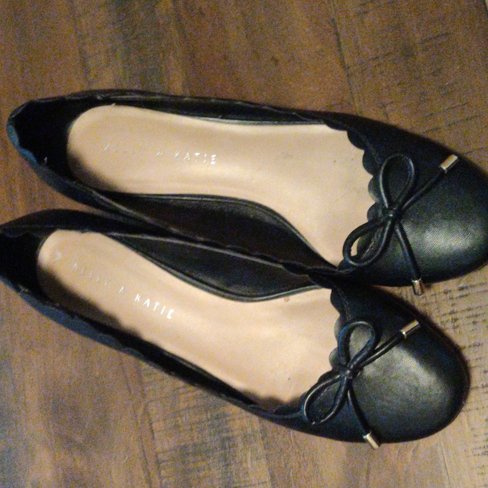 Kelly and Katie ballerina with slight heels.